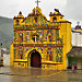 La curiosa chiesa gialla di San Andrés Xecul