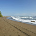 La spiaggia nera di Tortuguero (lato dell'oceano)